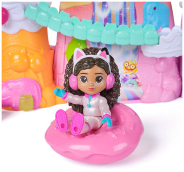 Gabby's Dollhouse: The Movie - Icing Mountains Playset, 12-Piece Playset with Gabby Figure, Leopold & Dollhouse Accessories, for Children Aged 3
