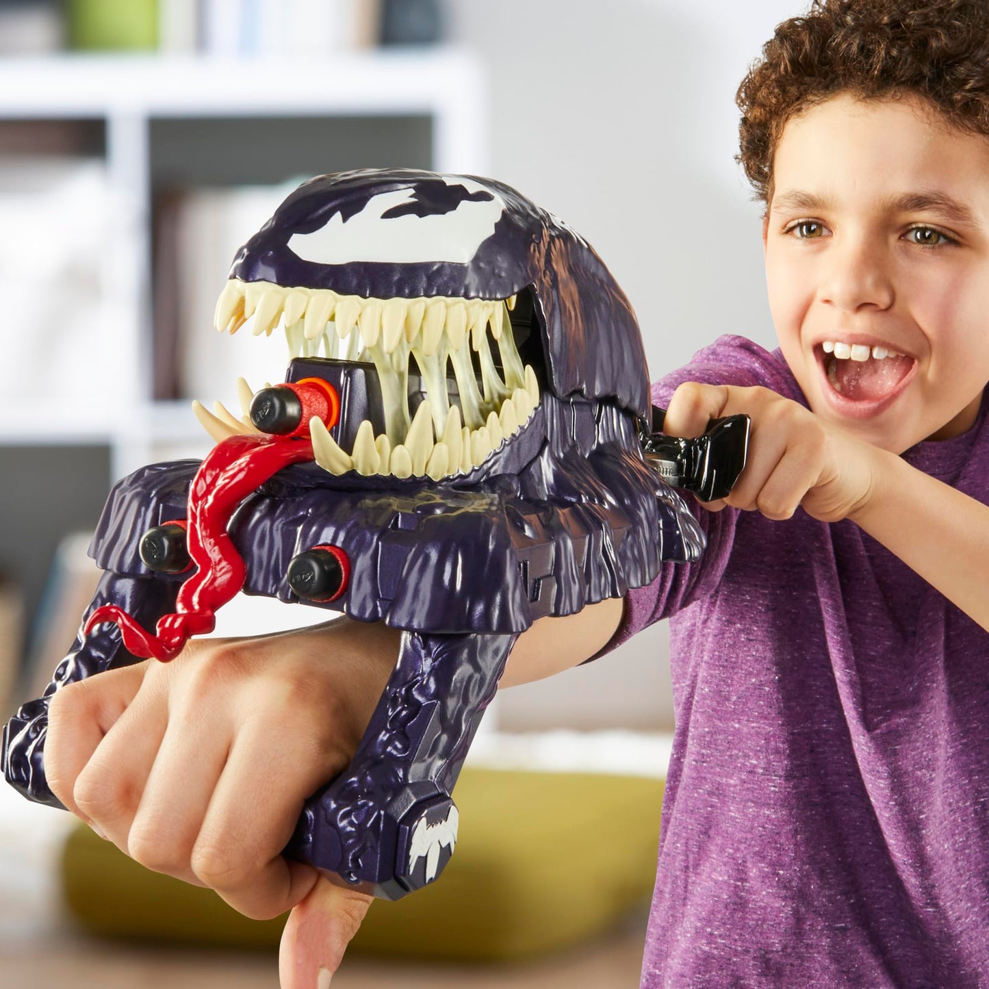 Marvel Spider-Man VenomVersus Marvel’s Venom Strike Blaster, NERF Spider-Man Toy, Super Hero Toys for Kids Ages 5+