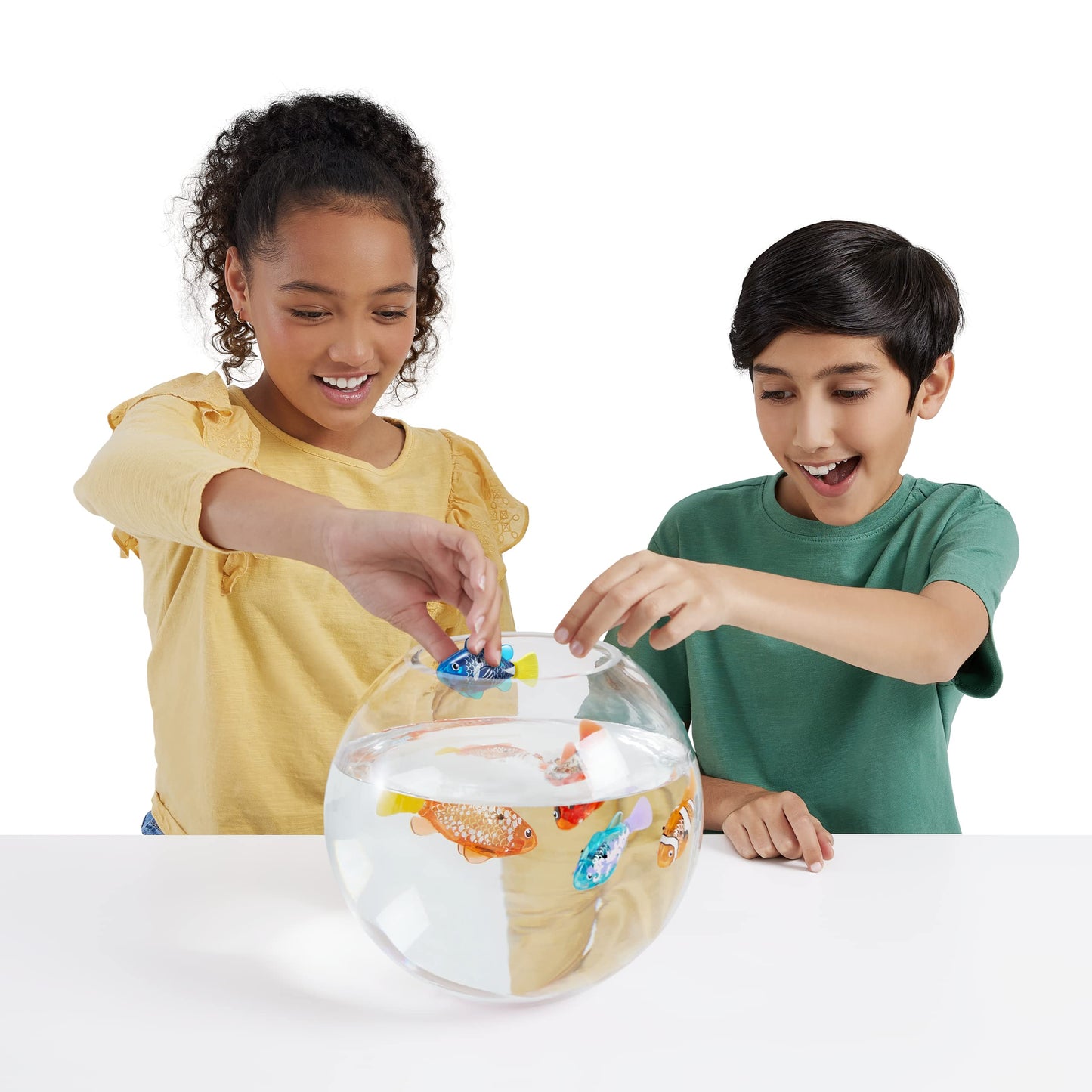 Robo Alive Robo Fish Robotic Swimming Fish (Teal + Orange) by ZURU Water Activated, Changes Color, Comes with Batteries, Amazon Exclusive (2 Pack)