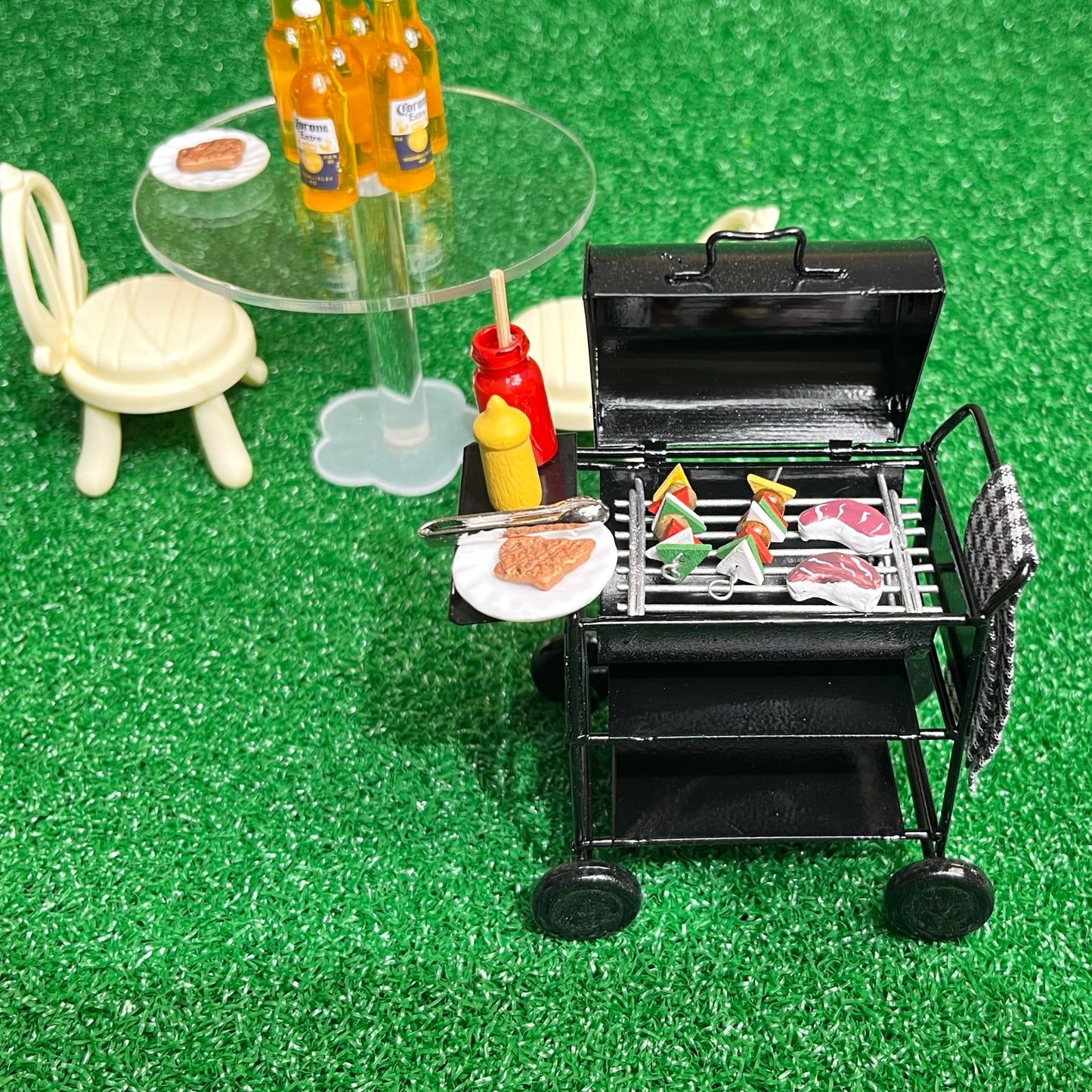 SAMCAMI Dollhouse Furniture Kitchen Grill Set (7 PCS) - Metal Grill, Skewers, Steak and Other Dollhouse Accessories - 1:12 Scale Miniature Dollhouse