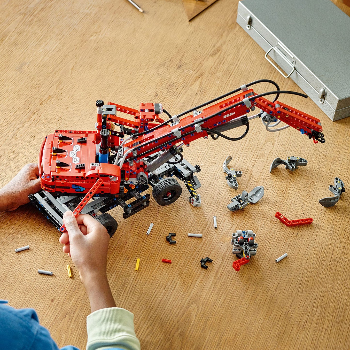 LEGO Technic Material Handler 42144, Mechanical Model Crane Toy, with Manual and Pneumatic Functions, Construction Truck Building Set, Educational