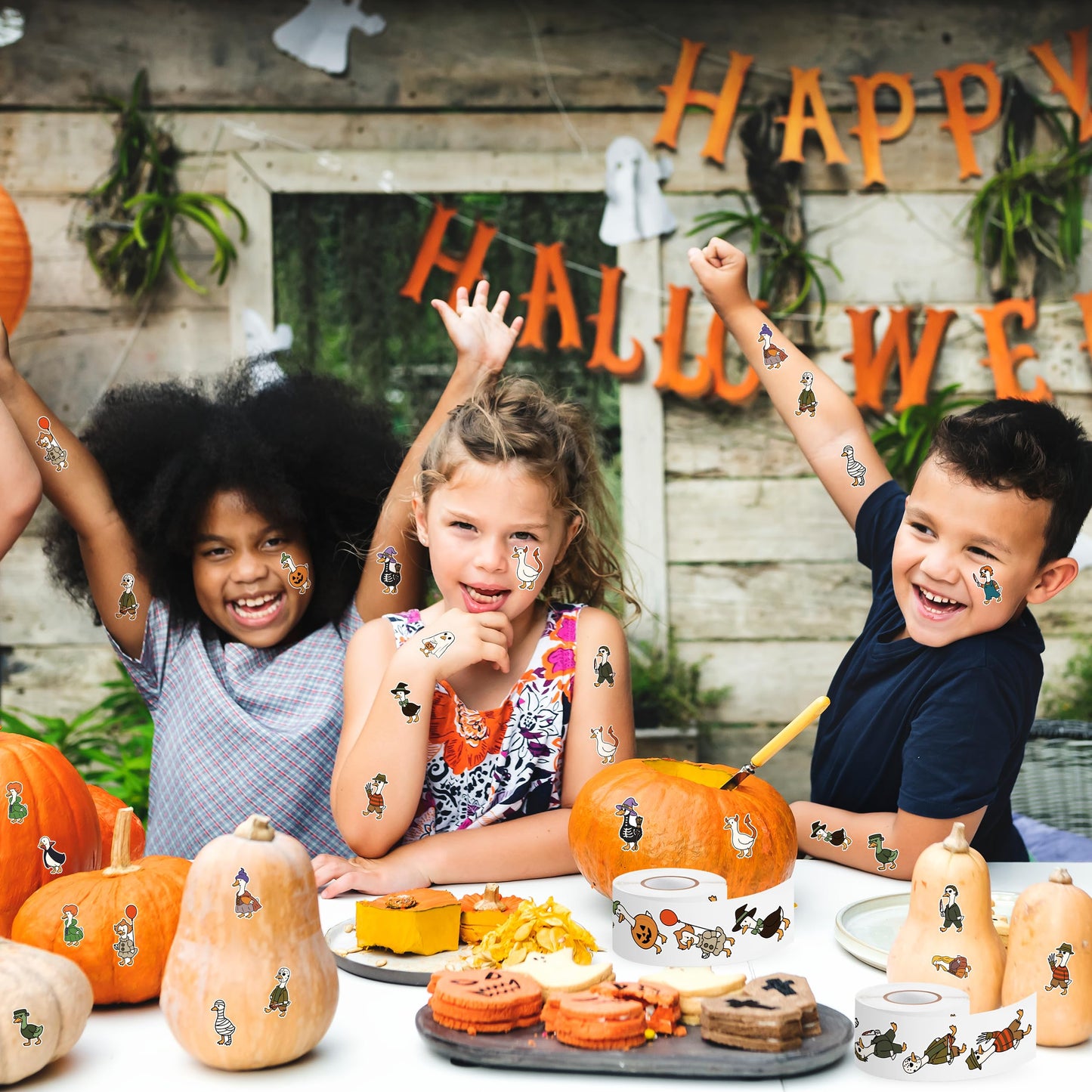 DSjuedui Spooky Goose Stickers Roll - 1000Pcs Funny Cartoon Ghost Pumpkin Goose Waterproof Decoration Decals Gifts for Halloween Christmas