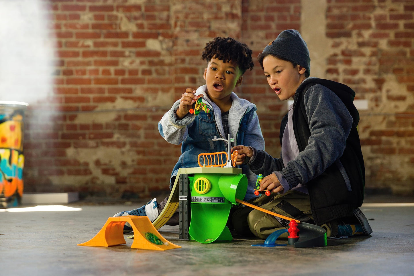 Teenage Mutant Ninja Turtles Toy, Turtle Madness Skate Park Playset, Classic Edition TMNT Playset for Kids, Ages 3+