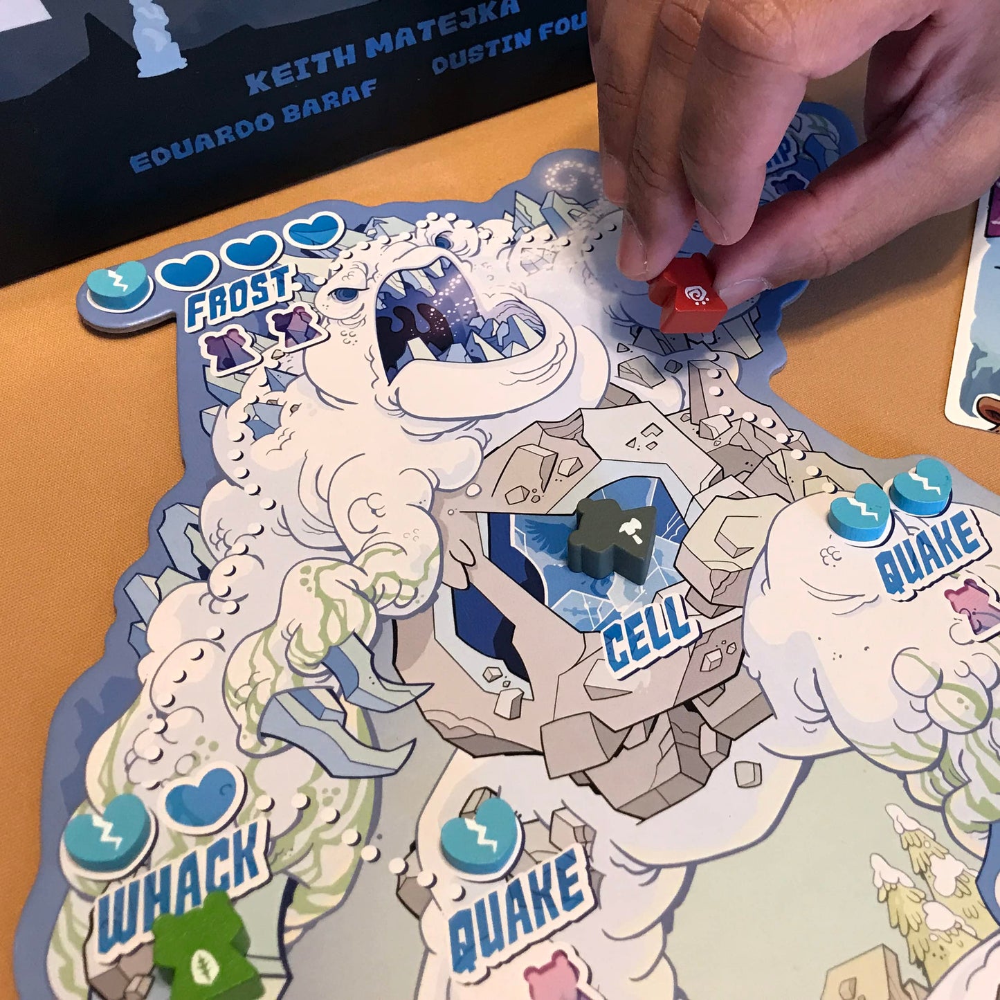 Pencil First Games Maul Peak Board Game - an Asymmetric Tactics Game of Giant Guardians and Fierce Bears by Pencil First Games for 2 Players