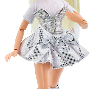 Bratz Charmz Cloe Fashion Doll with Collectible Charm Bracelet