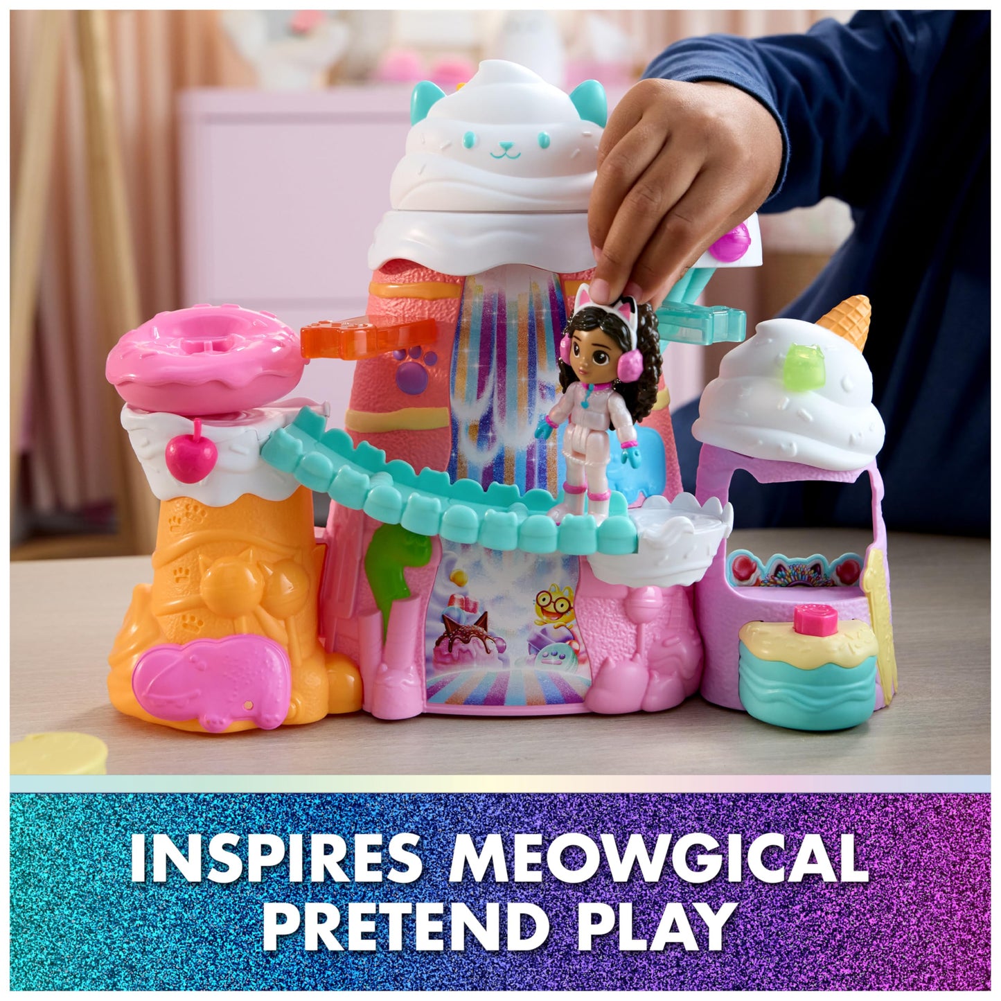 Gabby's Dollhouse: The Movie - Icing Mountains Playset, 12-Piece Playset with Gabby Figure, Leopold & Dollhouse Accessories, for Children Aged 3