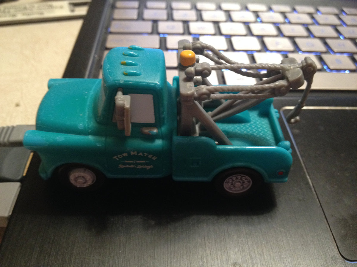 Disney / Pixar CARS Movie 155 Cars Color Changers Mater