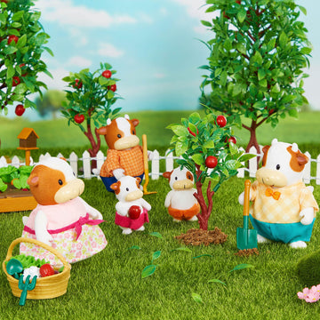 Li'l Woodzeez - The FitzMoo Cow Family - Flocked - Set of 7 Collectible Posable Cow Figures - Pretend Play Doll Figures - Gift Toy for Kids Age 3+