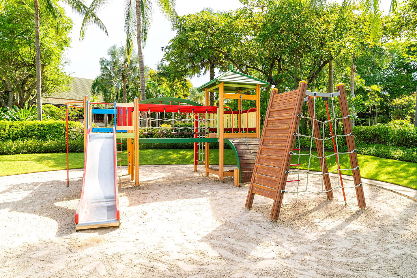 40 lbs. Premium Playground Sand - Filtered, Screened and Washed Perfect for Sand Box, Play Areas or Arts & Crafts (40)