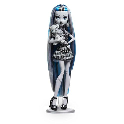 Monster High Reel Drama Doll, Frankie Stein in Black and White, Collectible Reproduction with Doll-Size and Life-Size Posters, Horror Flick Theme