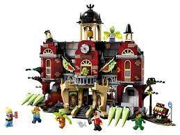 LEGO Hidden Side Newbury Haunted High School 70425 Building Kit, School Playset for 9+ Year Old Boys and Girls, Interactive Augmented Reality Playset