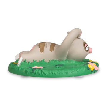 Pokémon Center: Pokémon Moods: Slakoth Relaxed Figure