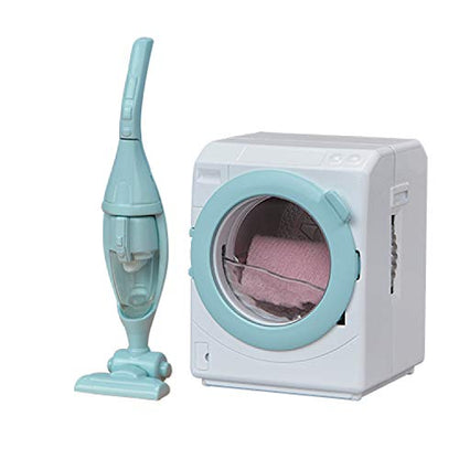 Calico Critters - Laundry & Vacuum Cleaner Set - Dollhouse Furniture & Accessories - Kids Pretend Play Toy, Miniature Dollhouse Accessories Set, Ages