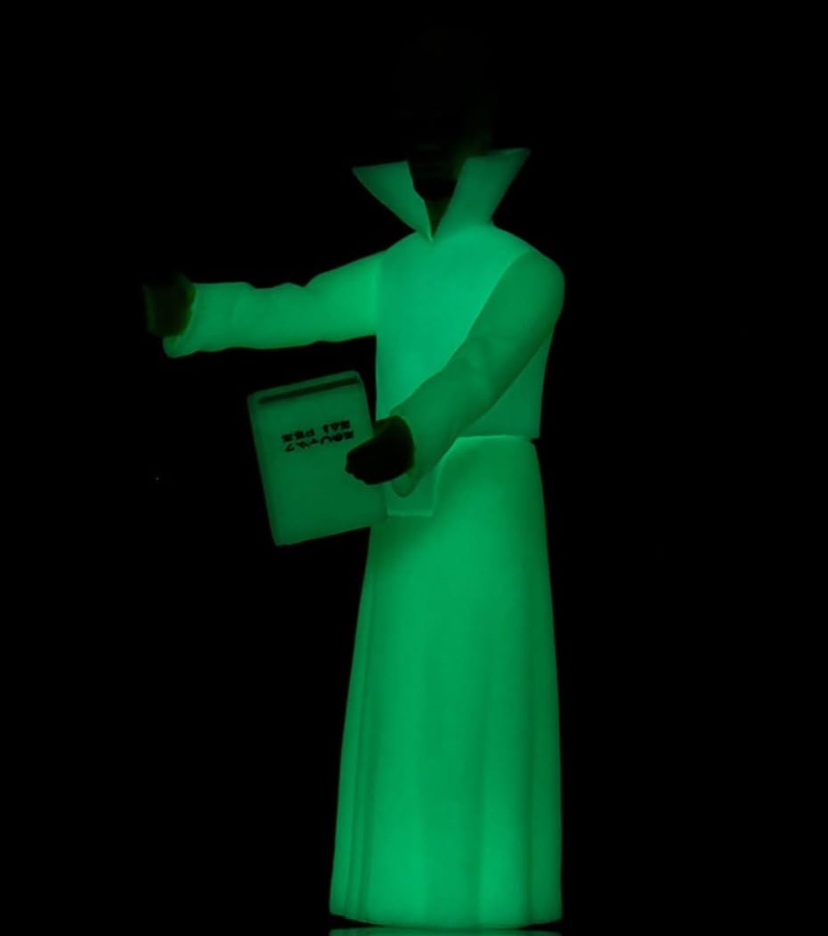 Twilight Zone Kanamit 3-3/4 inch Glow-in-The-Dark Action Figure Entertainment Earth Exclusive