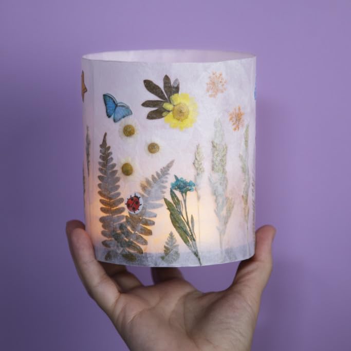 Craft-Tastic Nature Lantern - Nature DIY Craft Kit - Outdoor Crafting Fun - Bring Nature Inside - Comes with Material to Make Lantern with Tea Light