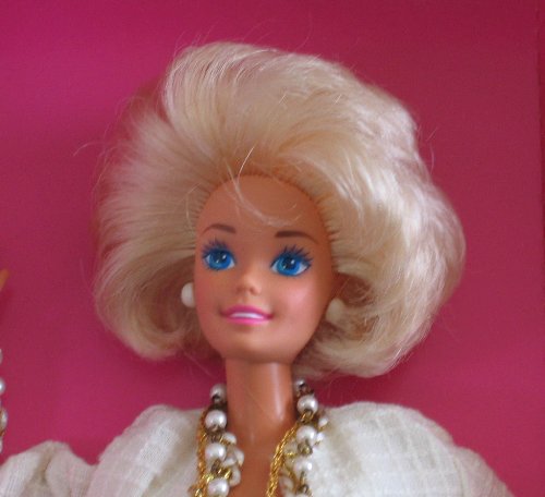 Mattel 1993 Classique City Style Barbie