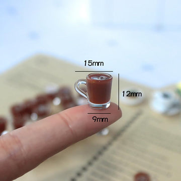 2 Pcs Miniature Coffee Cups Model Dollhouse Ornament Dollhouse Decoration Mini Decor Doll House Accessories Random Color Miniature Dollhouse