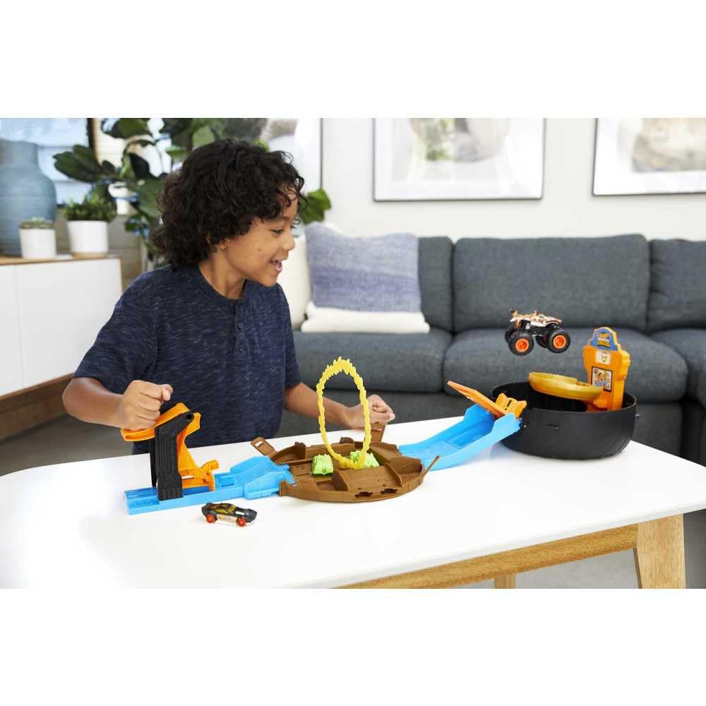 Hot Wheels Monster Trucks Stunt Tire Playset Bundle