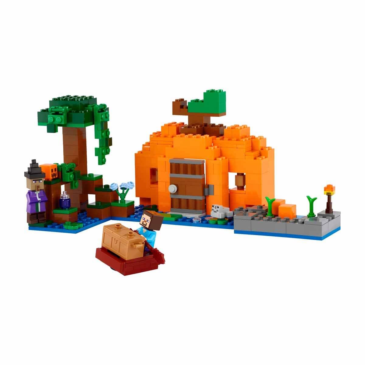 Lego Minecraft The Pumpkin Farm 21248 Building Toy, Hands-on Action in The Swamp Biome Featuring Steve, a Witch, Frog, Boat, Treasure Chest