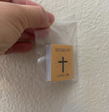 Miniature Spanish Bible 'Dios Habla Hoy', 1.5 Inch Religious Book, Gold Cover with Cross Design