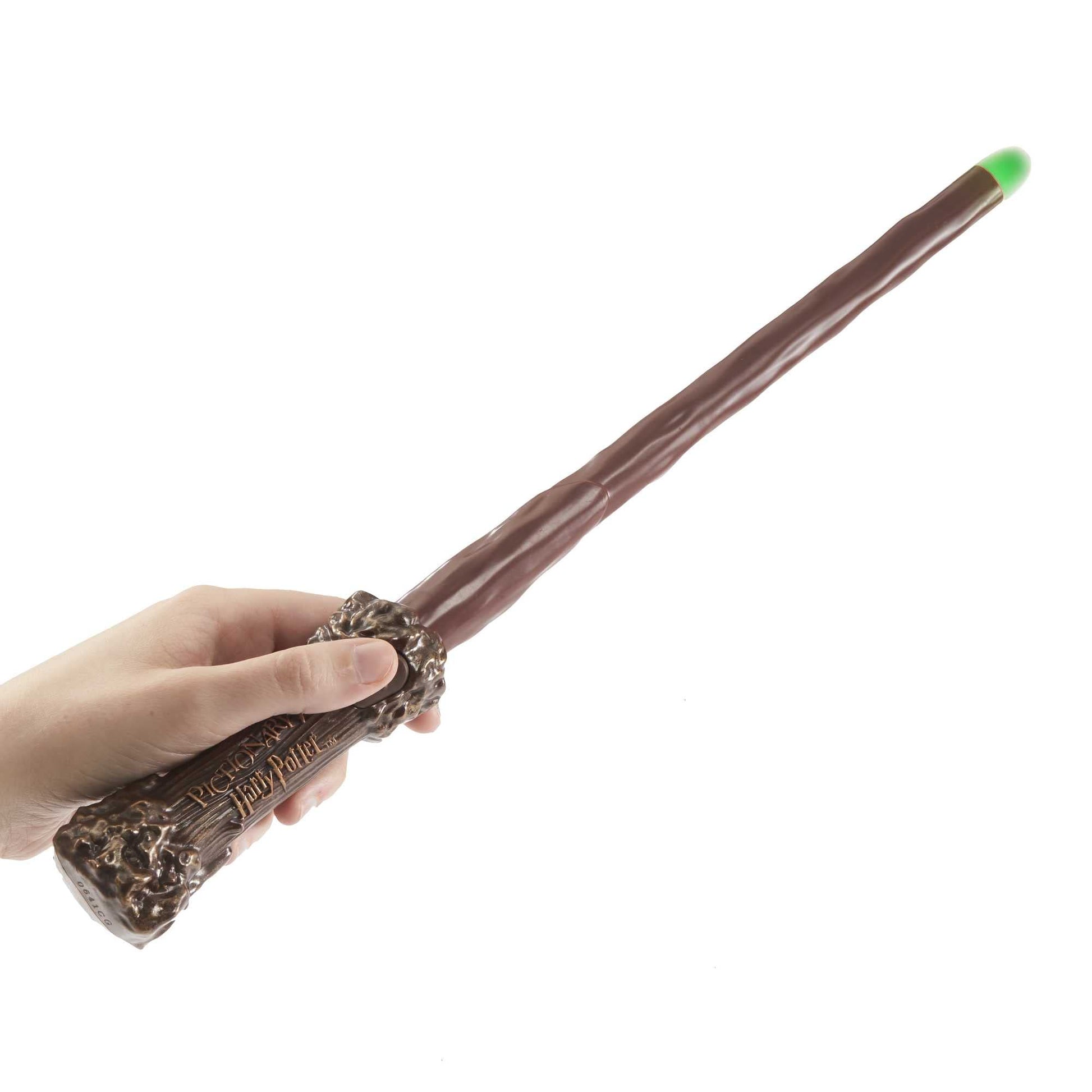 Mattel Games PICTIONARY AIR Harry Potter Family Drawing Game, Wand Pen, 112 Double-Sided Clue Cards, Trunk Card Holder, Collector Package. for 8 Year