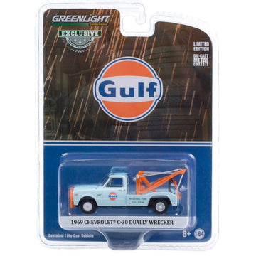 1969 Chevrolet C-30 Dually Wrecker Gulf Oil by Greenlight