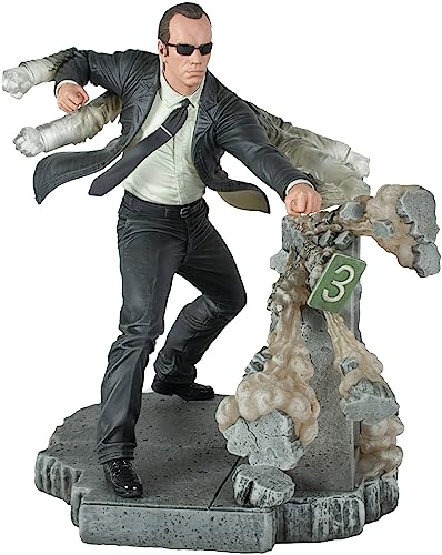 Diamond Select Toys Agent Smith 10-Inch PVC Gallery Diorama Statue
