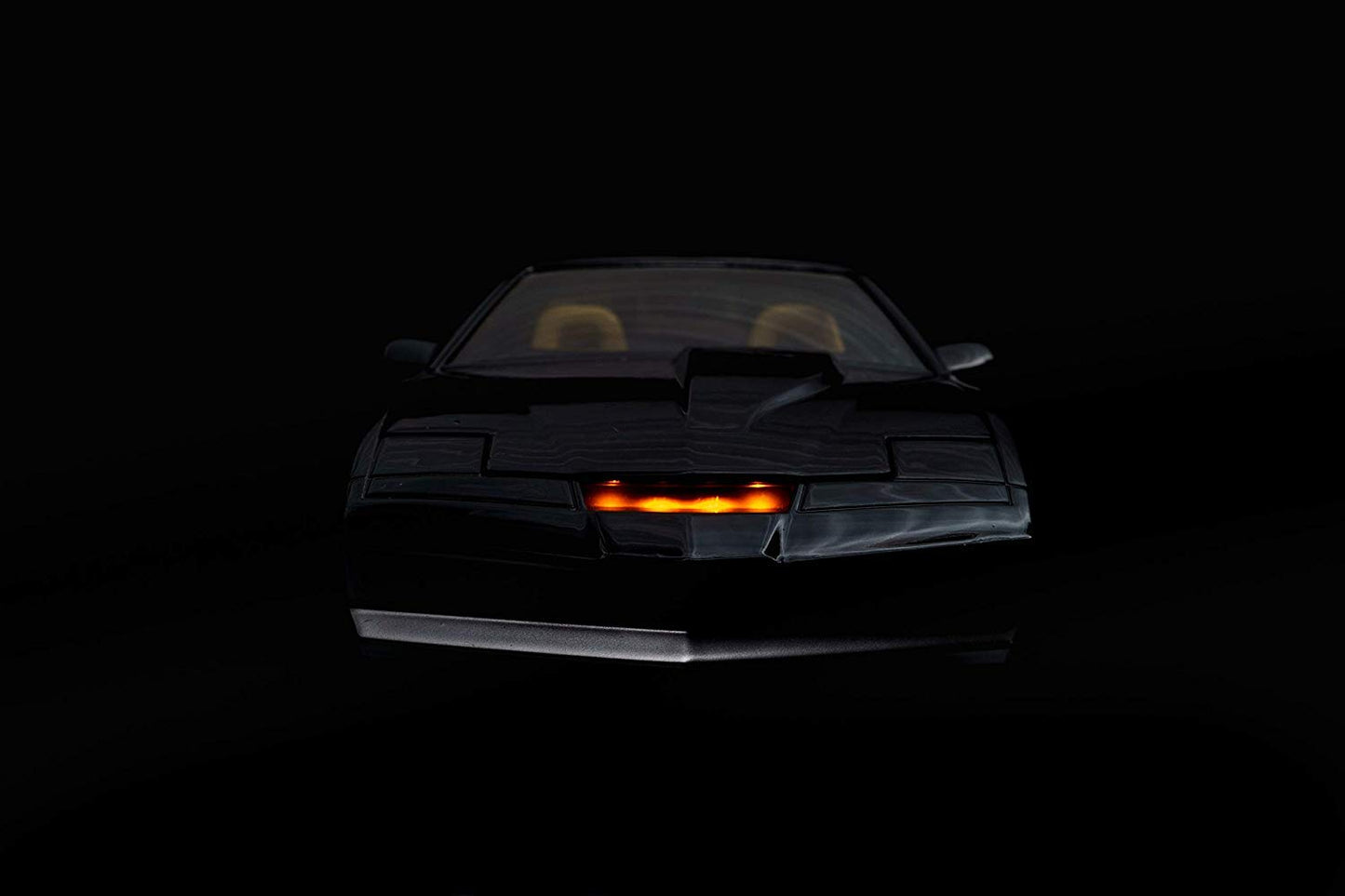 Jada Toys Hollywood Rides Knight Rider K.A.R.1982 Pontiac Firebird 1: 24 Diecast Vehicle with Light Up Feature