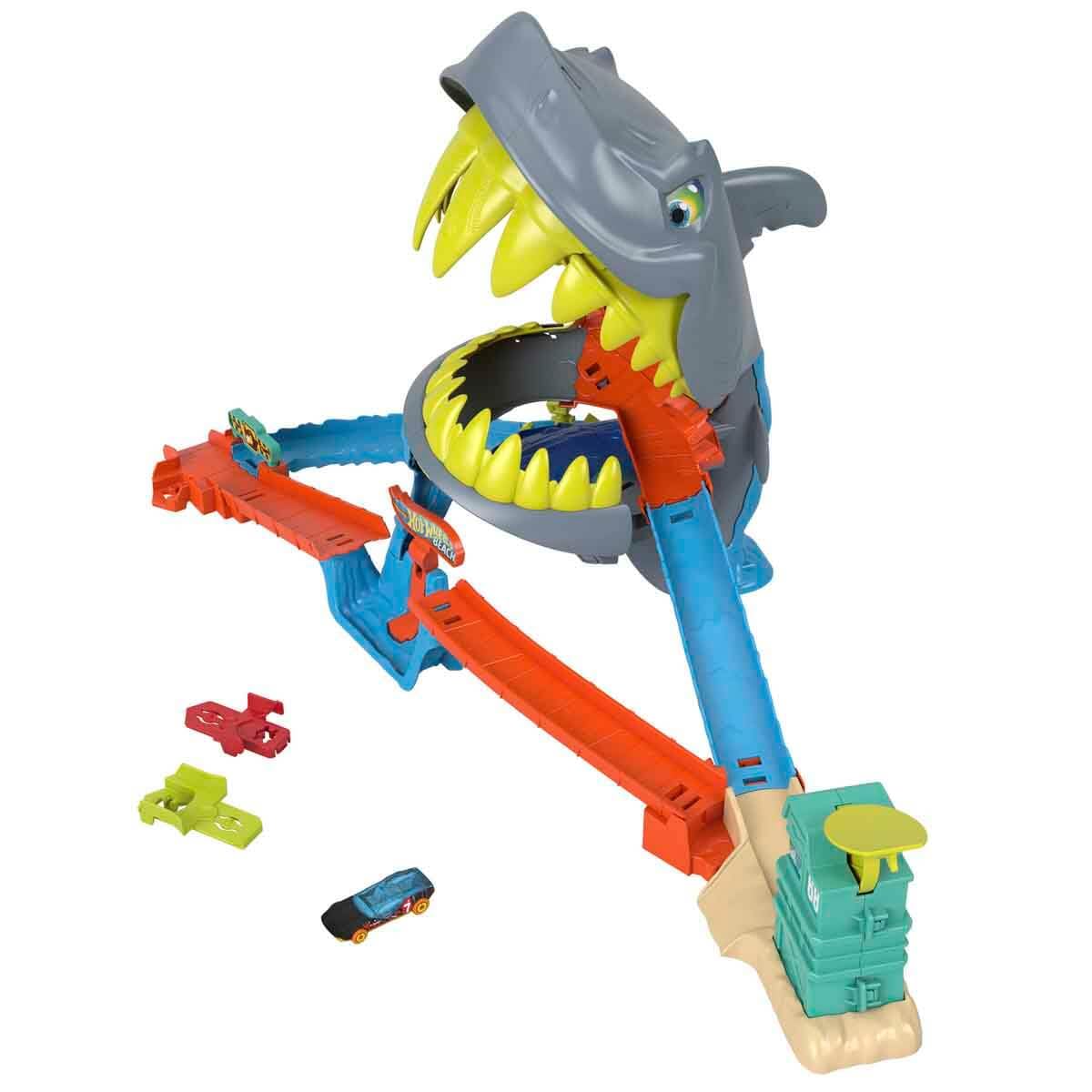 Hot Wheels City Shark Chomp Beach Playset & 1:64 Scale Toy Car