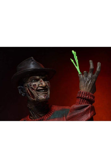 NECA - Nightmare on Elm Street - 7" Scale Action Figure - Ultimate Freddy