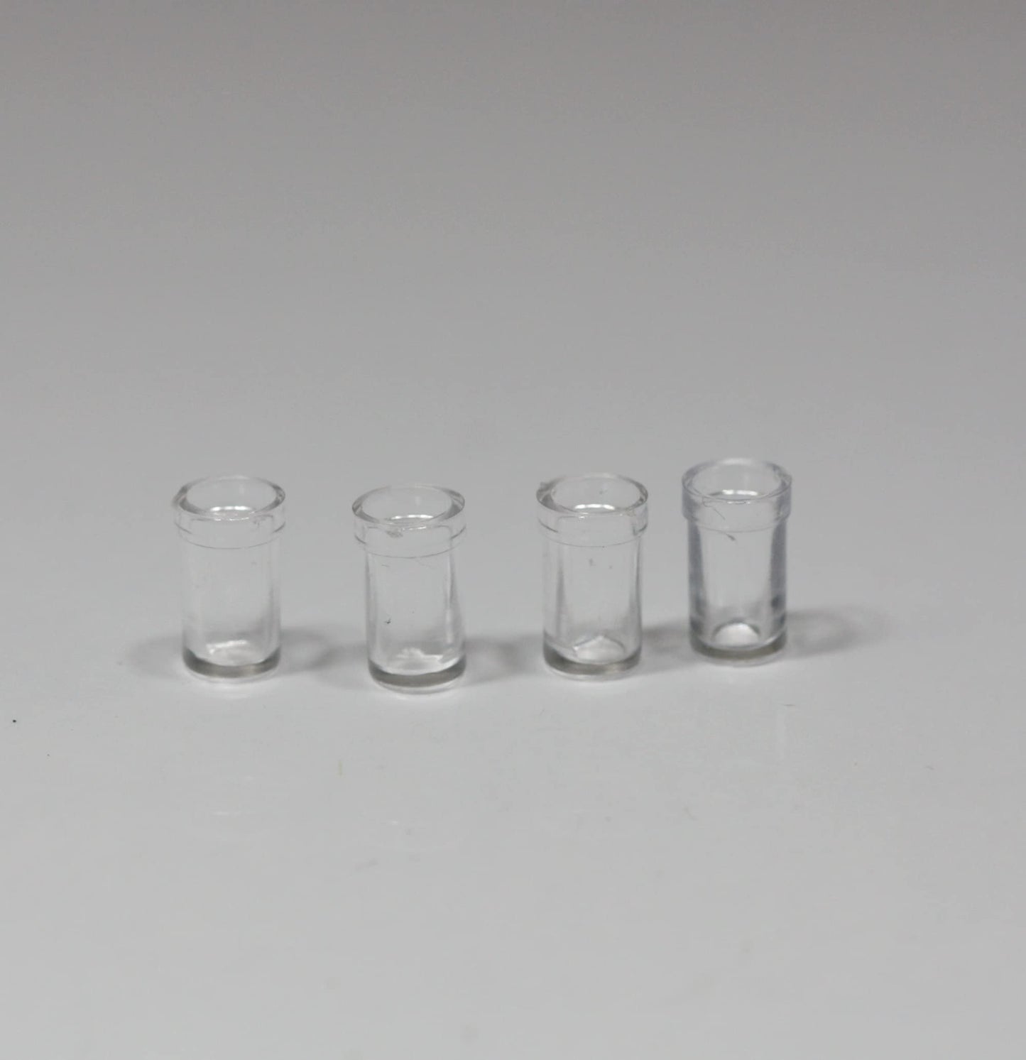 Dollhouse Miniature Chrysnbon Set of 4 Clear Glasses