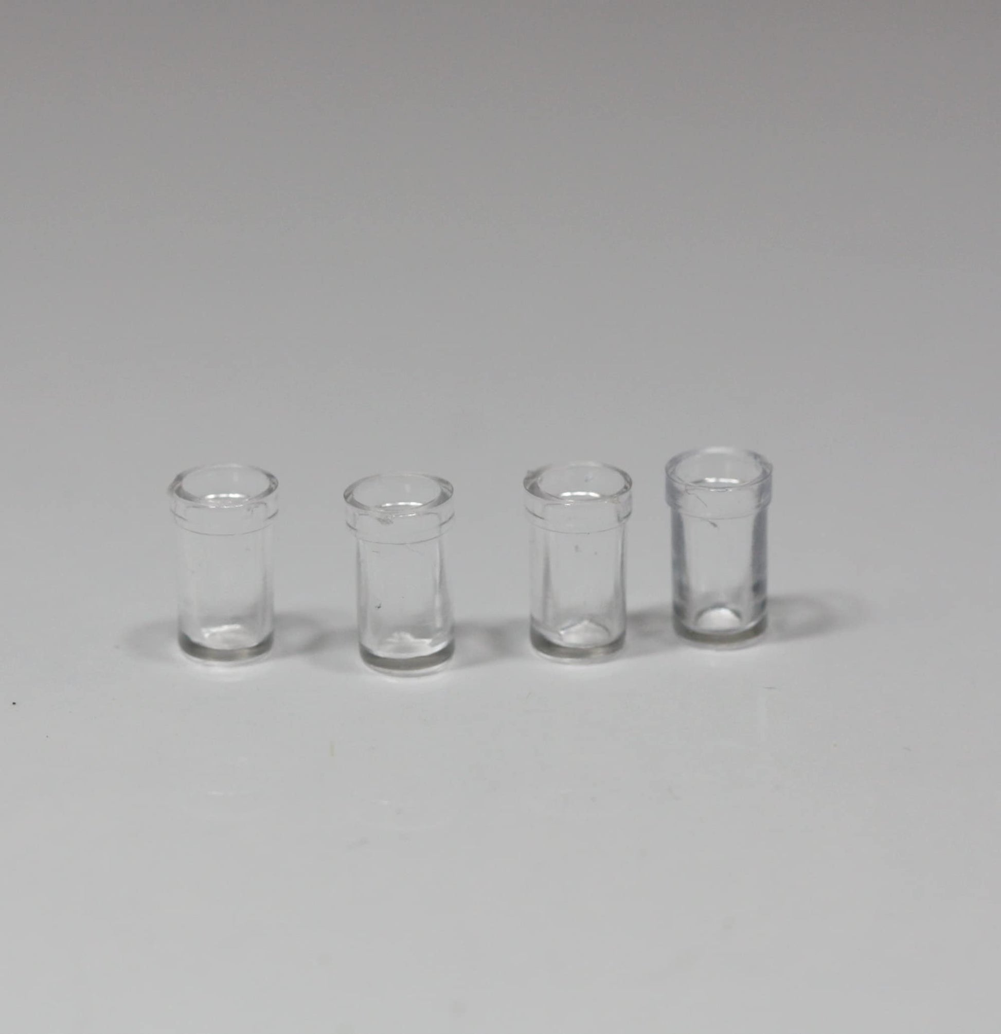 Dollhouse Miniature Chrysnbon Set of 4 Clear Glasses