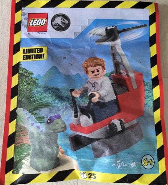 LEGO Jurassic World: Owen Minifigure with Helicopter and Baby Dino Lab