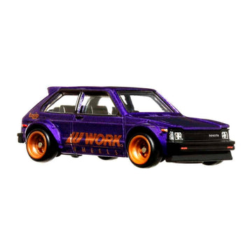 Hot Wheels Car Culture Circuit Legends Vehicles for 3 Kids Years Old & Up, 81 Toyota Starlet Kp61, Premium Collection of Car Culture 1:64 Scale