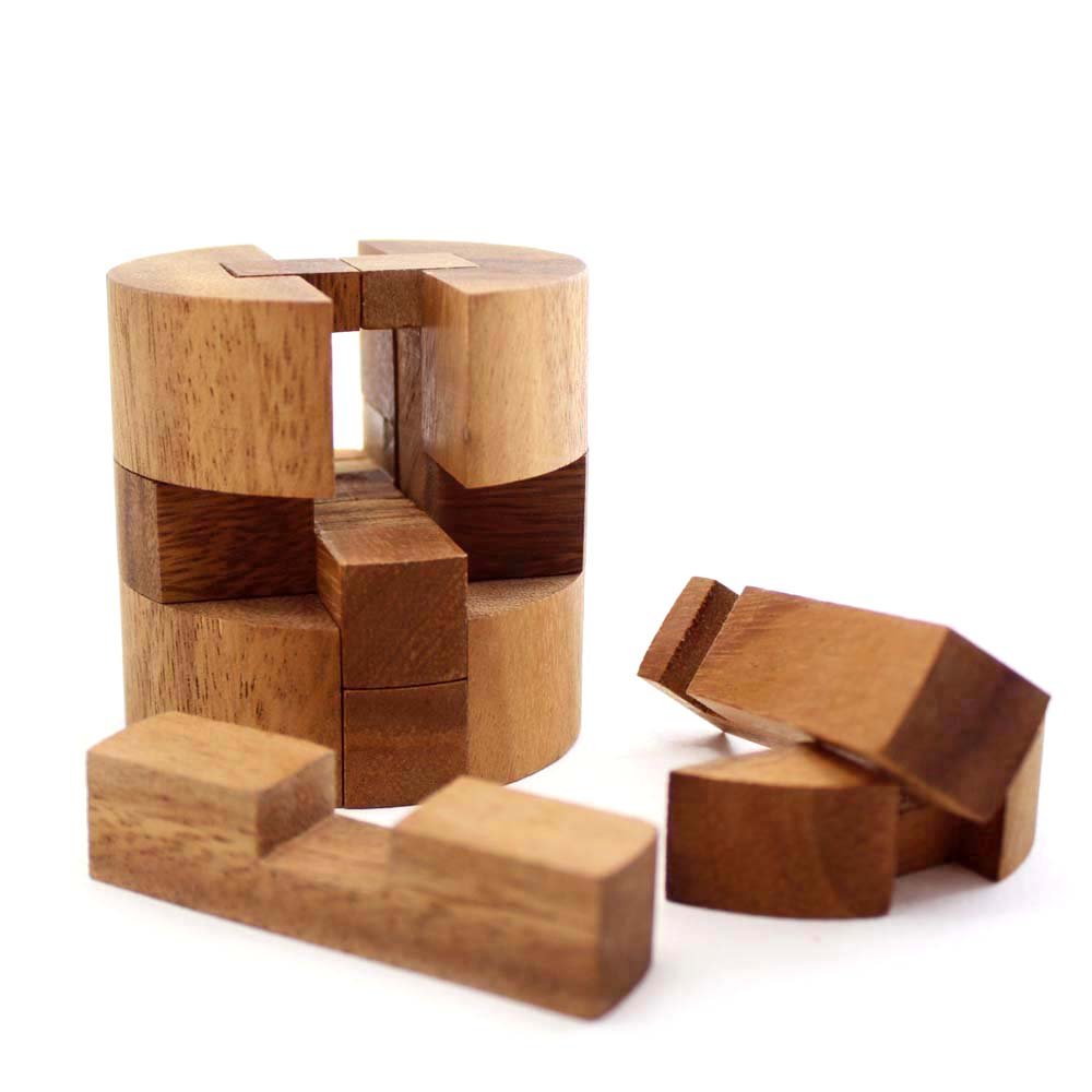 Round Diamond Brain Teaser Wooden Puzzle
