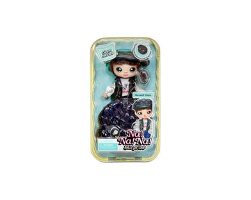 Na Na Na Surprise Glam Series Maxwell Dane Fashion Doll and Metallic Puppy Purse, Brunette Hair, Cute Dog Ear Hat Outfit & Accessories, 2-in-1 Gift
