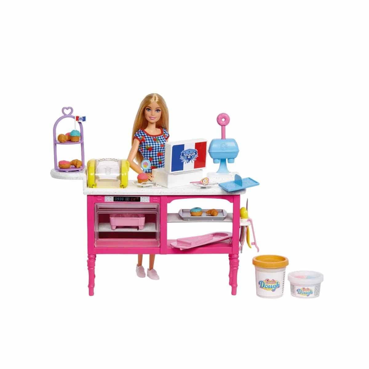 Barbie It Takes Two Baking Set with Malibu Doll and 18 Accessories Including Modelling Dough 3 Colours and Moulds, Children's Toy, from 3 Years, HJY19