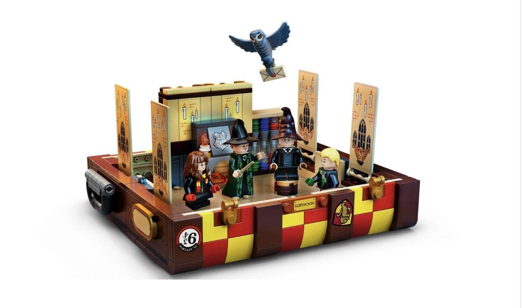 LEGO Harry Potter Hogwarts (TM) Magic Trunk 76399