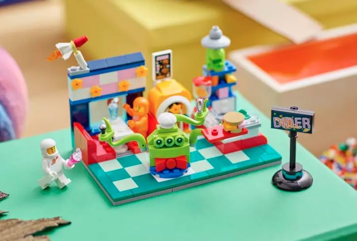 LEGO Alien Space Diner 40687 - Limited Edition