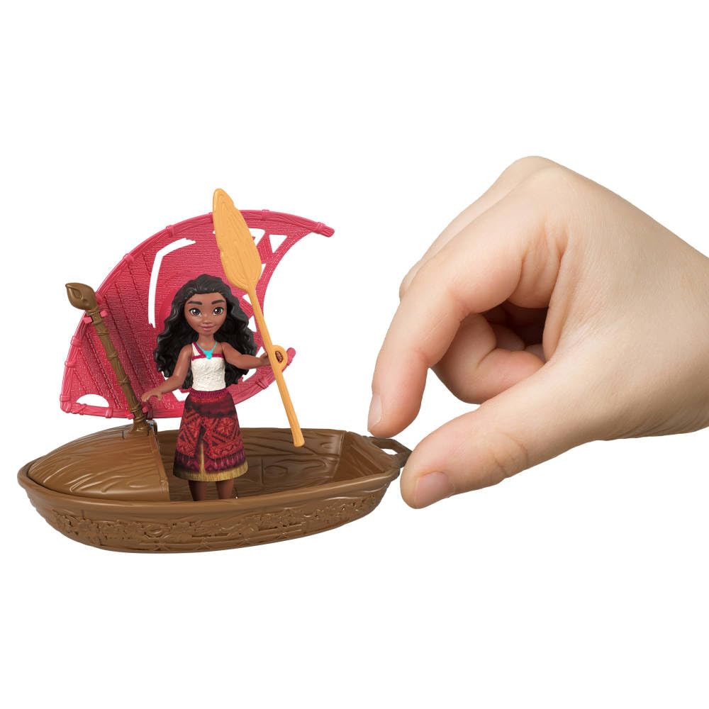 Mattel Disney Moana 2 Wayfinder Wonders Toy Set with Surprise Small Doll, Canoe & Accessory, Inspired by The Movie (Styles May Vary)
