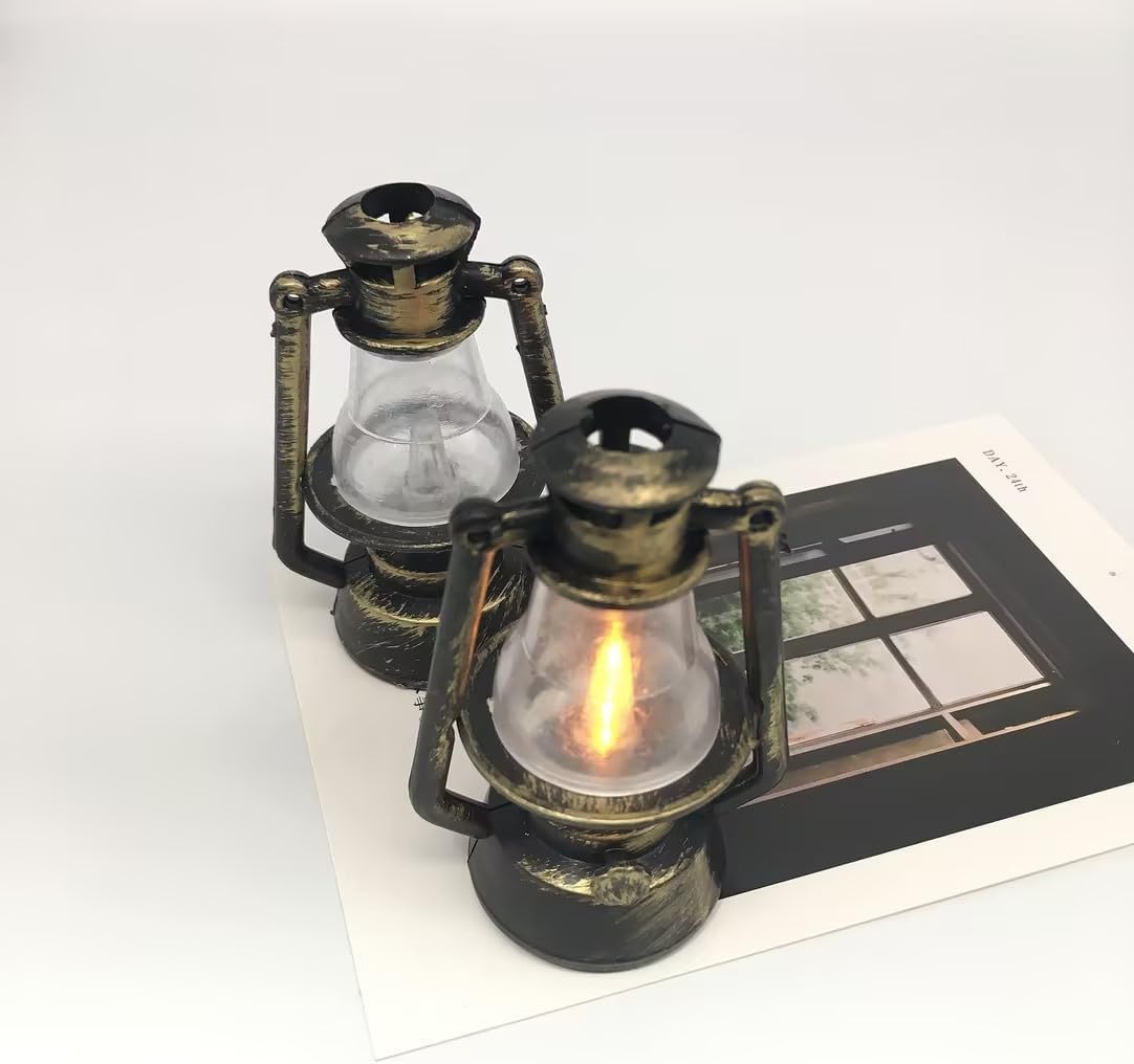 Bronze Miniature Oil Lantern, Retro Style Accessory, Hurricane Kerosene Lamp Model, Scene Decoration Ornament