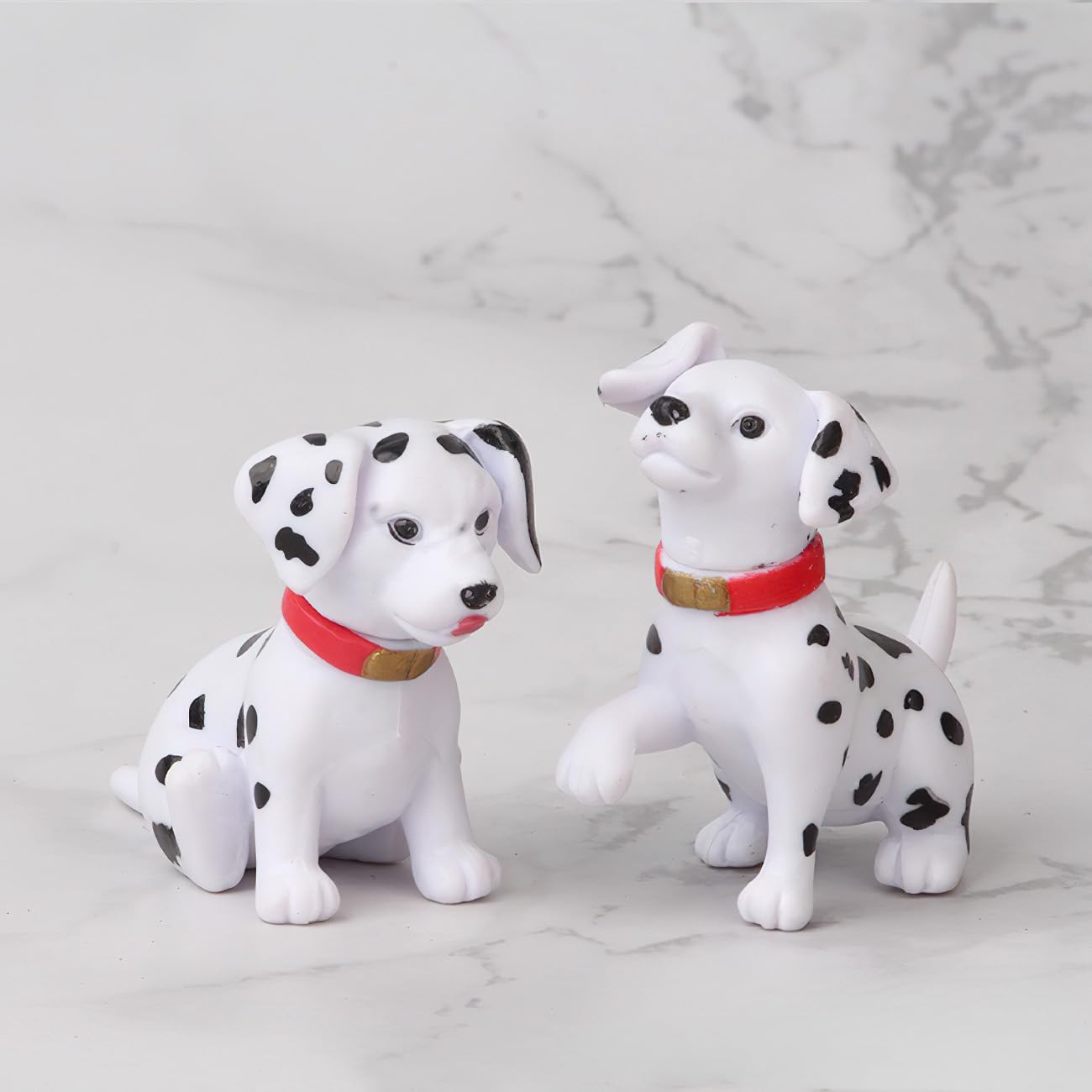Lynkaye Mini Dog Figures,Resin Dollhouse Animal Figure for Dashboard Decorations,Office Home Desk Decorations,Car Ornament Interior Decors Rearview