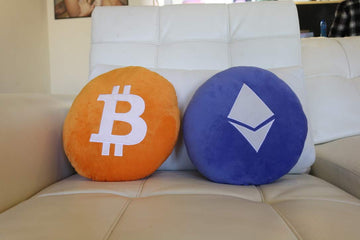 Bitcoin Pillow - Embroidered Round Stuffed Plush BTC Crypto Cushion - Soft Bitcoin Decor for Traders & Crypto Fans