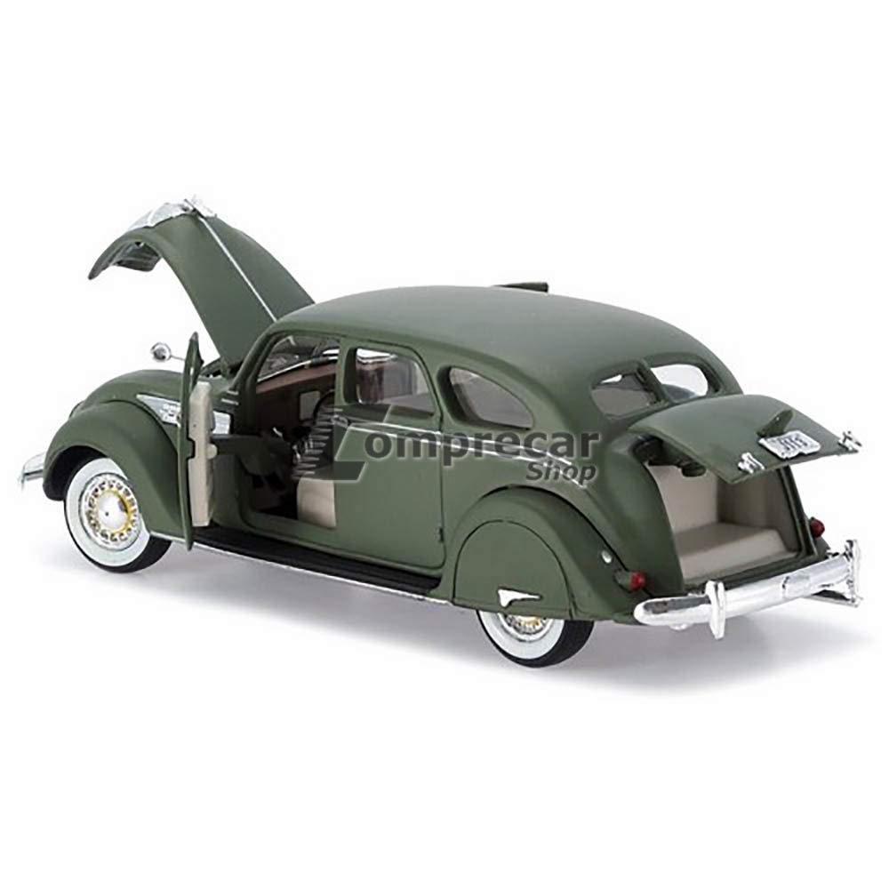 1936 Chrysler Airflow Army Green 1/32 Diecast Model Car by Signatrure Models