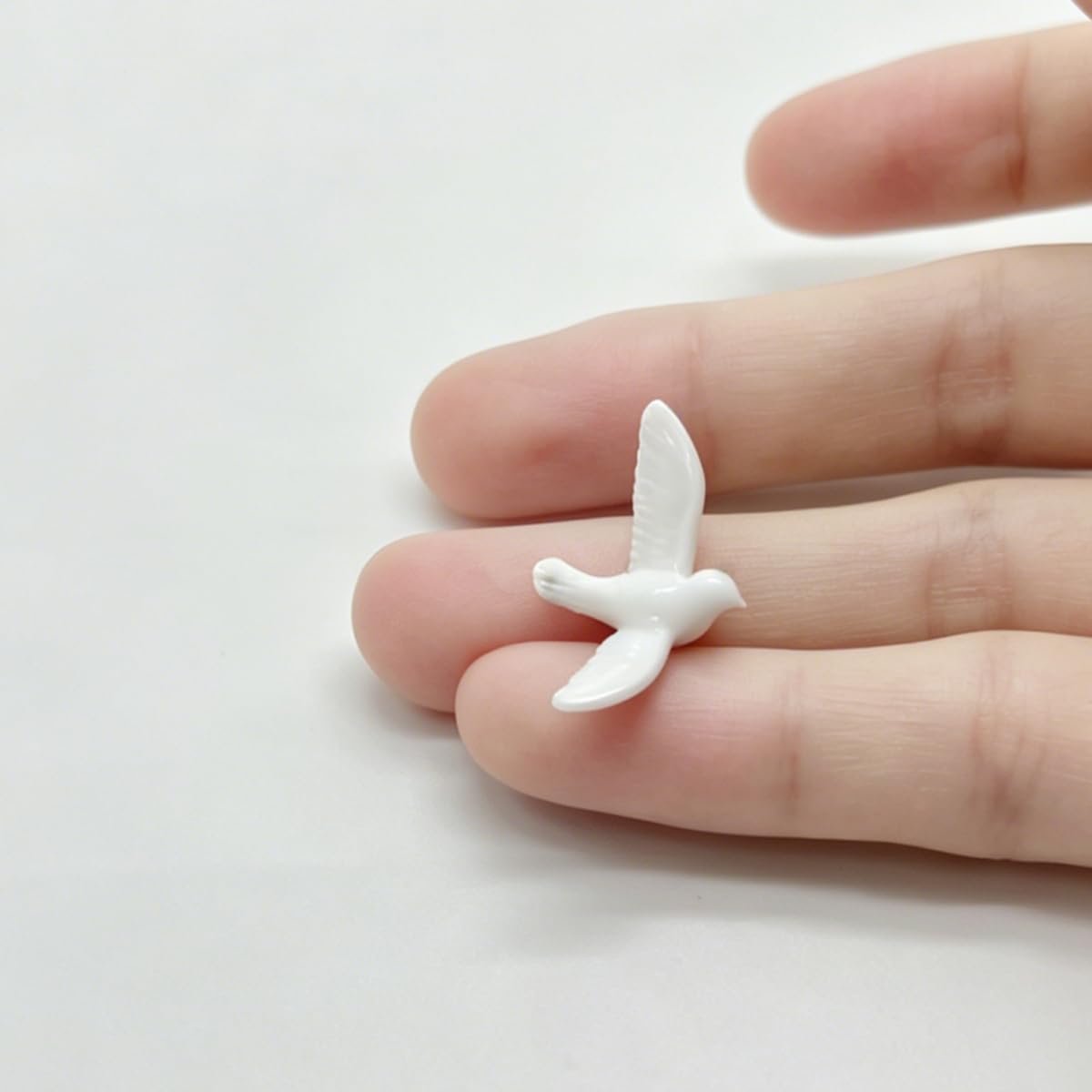Dollhouse Miniature White Plastic Doves, Tiny Mini Birds, for Fairy Garden, Diorama, Miniature Decoration (7PCS)