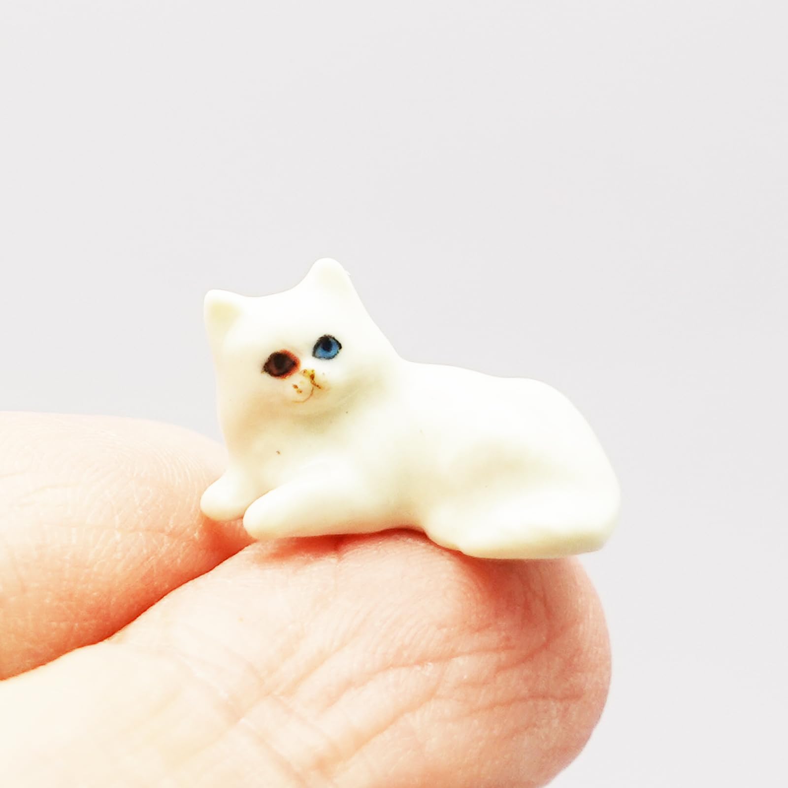 SSJSHOP Kitten Cat Tiny Dollhouse Figurines Hand Painted Ceramic Animals Collectible Gift Home Garden Decor (White)