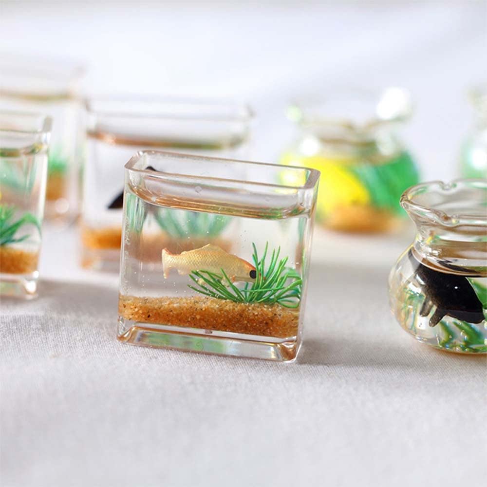 Mini Fish Tank Dollhoue Ornament, 1:12 Scale Miniature Fish Tank Scene Goldfish Bowl Model Dollhouse Accessories Garden Scene Decor(Round)