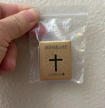 Miniature Spanish Bible 'Dios Habla Hoy', 1.5 Inch Religious Book, Gold Cover with Cross Design