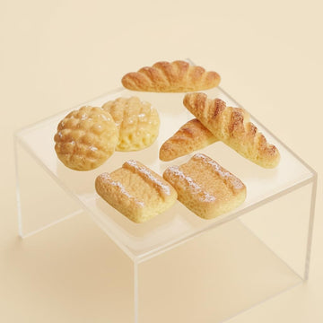 Hyper-Realistic Miniature Bread Set, 1/12 Scale Resin Food Props for Dollhouse Kitchens, Model Train Scenes, Photography and Mini Bakery Displays (6)