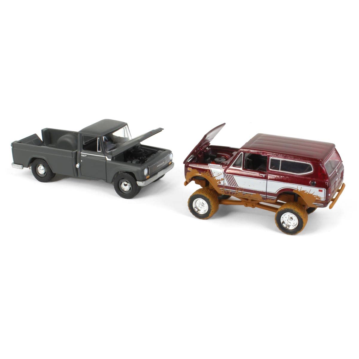 International Harvester 1/64 Exclusive 2 Pack, 1965 Model 1200 and 1979 Scout Muddy Version JLCP7353